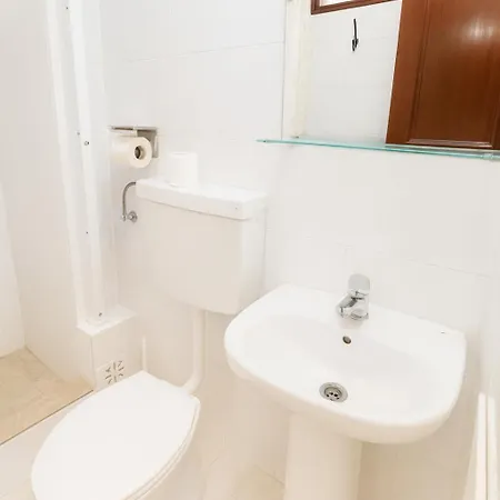 Lagos Central Suite Dbv Guesthouse Hostel