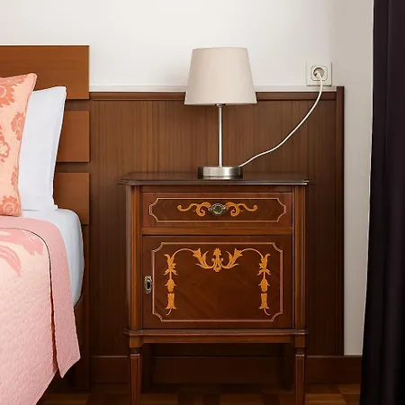 Dbv אכסניה לאגוּ‏ש