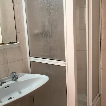 Hostal Dbv