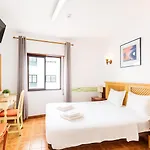 Lagos Central Suite Dbv Guesthouse * Lagos