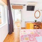 Hostel Lagos Central Suite Dbv Guesthouse
