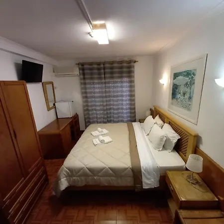 Dbv Guesthouse *