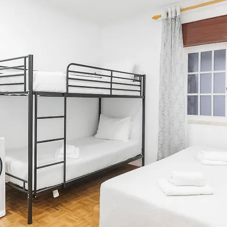 Lagos Central Suite Dbv Guesthouse * Lagos