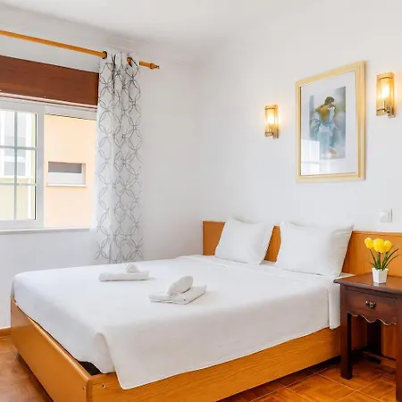 Lagos Central Suite Dbv Guesthouse Vandrarhem