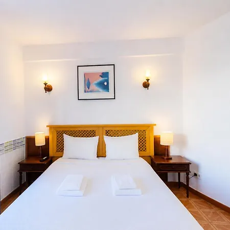 Lagos Central Suite Dbv Guesthouse Vandrarhem *