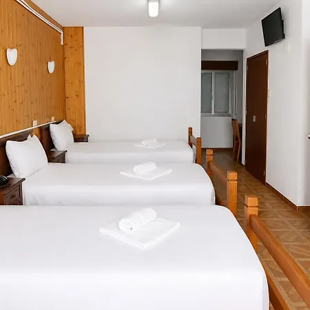 Vandrarhem Lagos Central Suite Dbv Guesthouse *