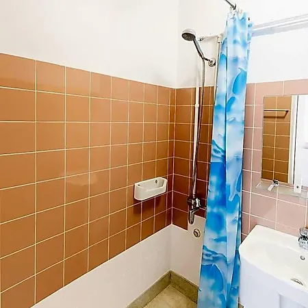 Hostel Dbv