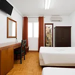 Lagos Central Suite Dbv Guesthouse * Lagos